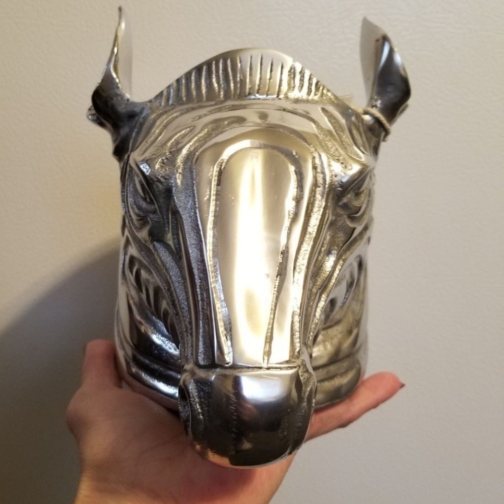ZEBRA HEAD VASE STATUE. - Picture 3 of 8